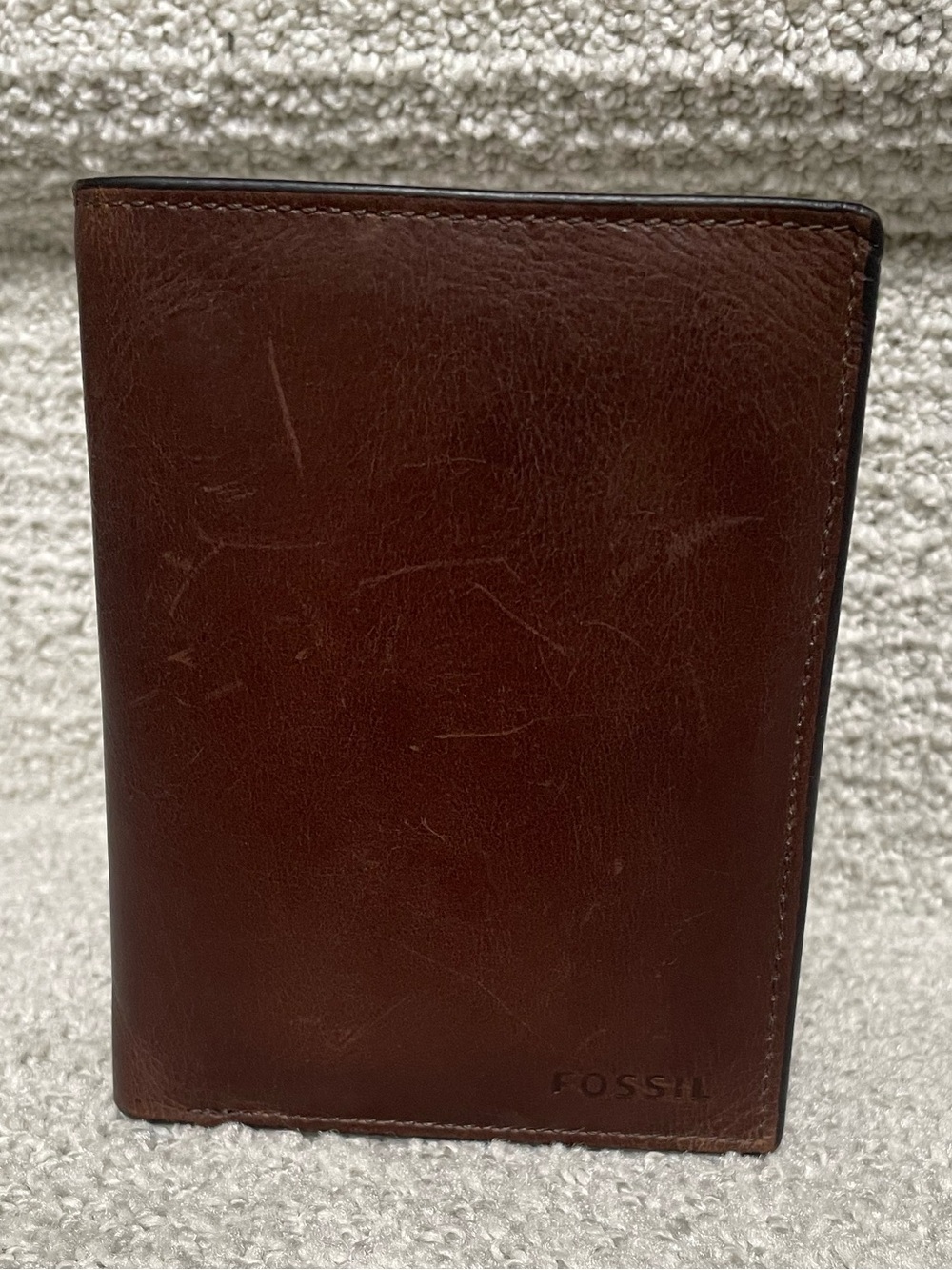 Vintage Fossil Men’s Brown Leather Distressed Tri-Fold Wallet